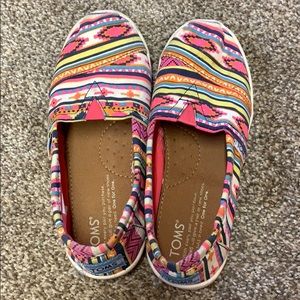girls toms! Youth 1 design!